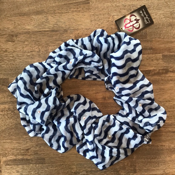 Glitzy Bella Scarf w/ Swarovski Stones💎 - Picture 1 of 5